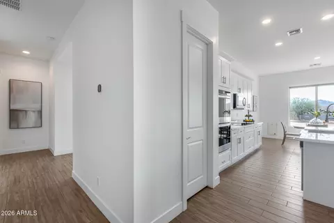 Entry Way - 825 E Perdido Way, Phoenix, AZ 85086 photo 3 of 8