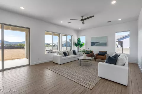Living - 825 E Perdido Way, Phoenix, AZ 85086 photo 3 of 4