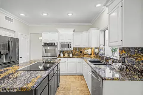 Kitchen - 2919 E Fox St, Mesa, AZ 85213 photo 1 of 5