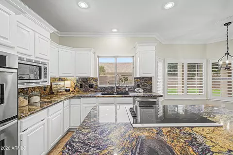 Kitchen - 2919 E Fox St, Mesa, AZ 85213 photo 3 of 5
