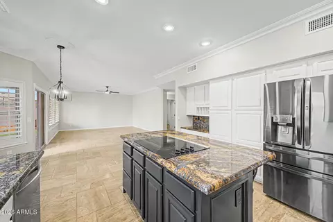 Kitchen - 2919 E Fox St, Mesa, AZ 85213 photo 4 of 5