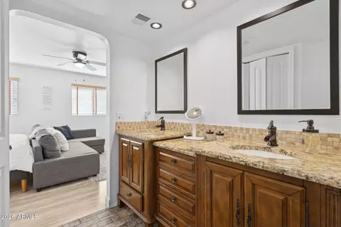 Bath - 1255 W Sea Shell Dr, Gilbert, AZ 85233 photo 4 of 6