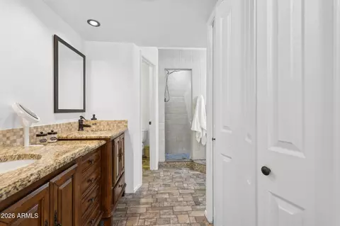 Bath - 1255 W Sea Shell Dr, Gilbert, AZ 85233 photo 2 of 6