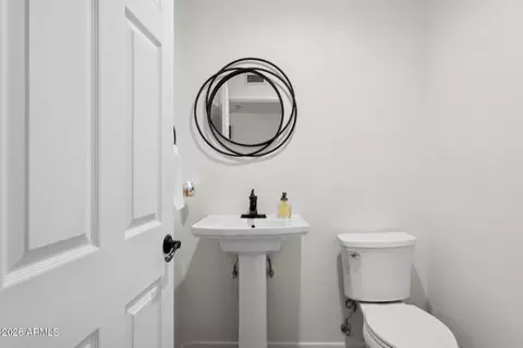 Bath - 1255 W Sea Shell Dr, Gilbert, AZ 85233 photo 1 of 6