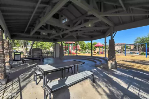 View/Area - 3353 E Aster Dr, Chandler, AZ 85286 photo 2 of 4