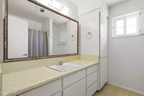 Bath - 6449 E Des Moines St, Mesa, AZ 85205 photo 2 of 3