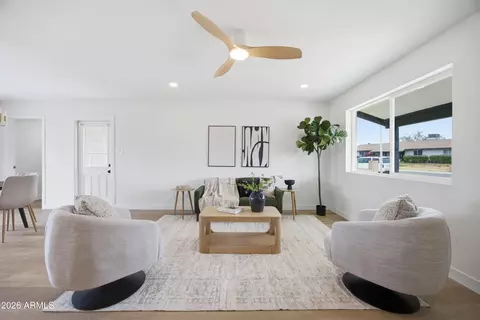 Living - 4316 E Grove St, Phoenix, AZ 85040 photo 2 of 3