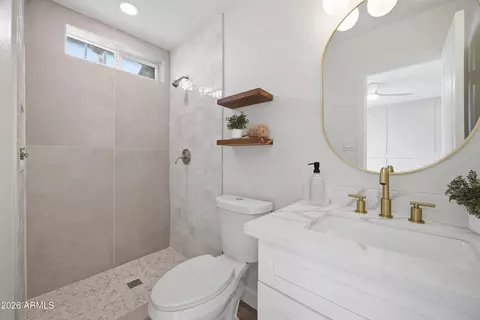 Bath - 4316 E Grove St, Phoenix, AZ 85040 photo 2 of 2