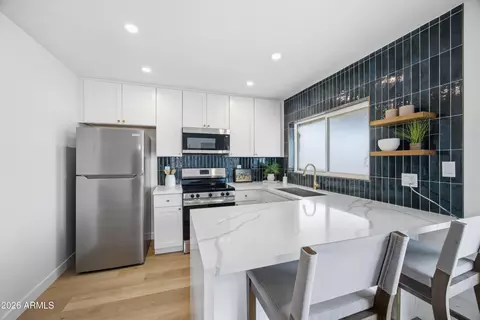 4316 E Grove St, Phoenix, AZ 85040