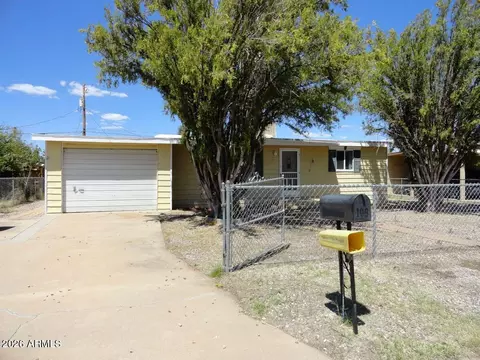 109 E Yuma St, Huachuca City, AZ 85616