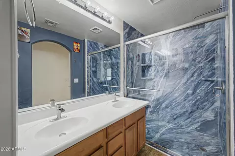 Bath - 435 N Ranger Trl, Gilbert, AZ 85234 photo 1 of 2