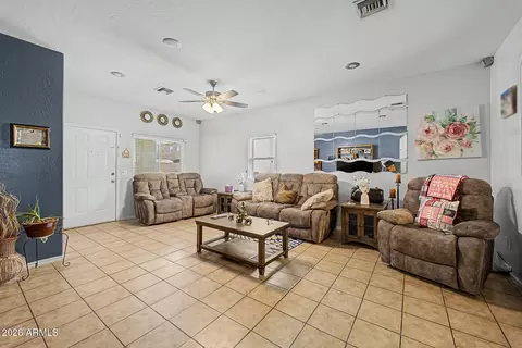 6434 S 10th Dr, Phoenix, AZ 85041 photo 4