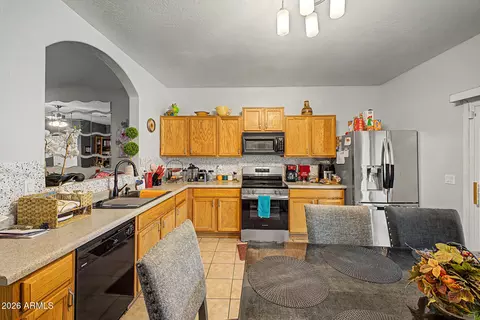 6434 S 10th Dr, Phoenix, AZ 85041 photo 14