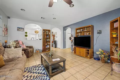 6434 S 10th Dr, Phoenix, AZ 85041 photo 5