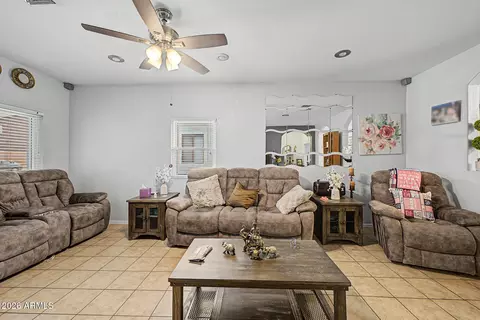 6434 S 10th Dr, Phoenix, AZ 85041 photo 7