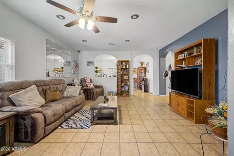 6434 S 10th Dr, Phoenix, AZ 85041 photo 6