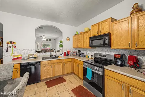6434 S 10th Dr, Phoenix, AZ 85041 photo 11