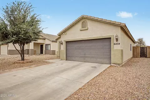 6434 S 10th Dr, Phoenix, AZ 85041 photo 3