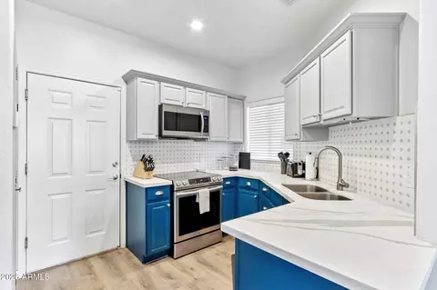 5400 S Hardy Dr #113, Tempe, AZ 85283