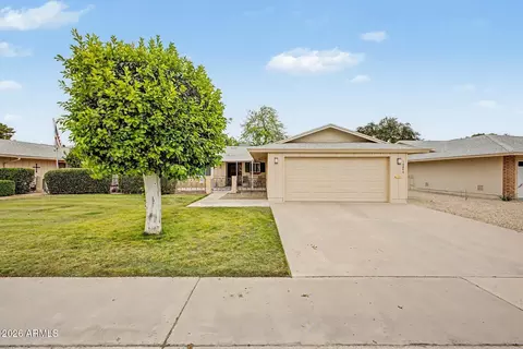 10840 W Caron Dr, Sun City, AZ 85351