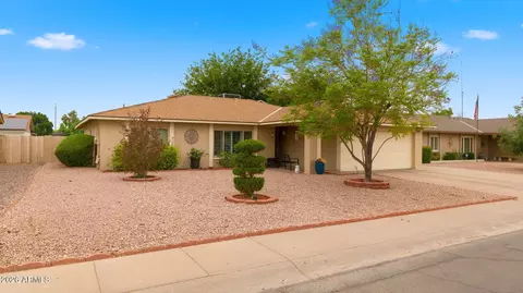 5621 W Hearn Rd, Glendale, AZ 85306