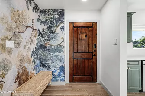 Entry Way - 7513 N 18th Ave, Phoenix, AZ 85021 photo 1 of 2