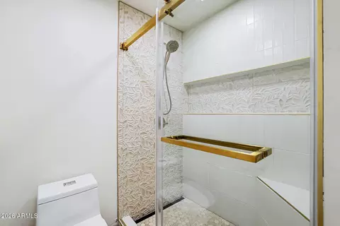 Bath - 7513 N 18th Ave, Phoenix, AZ 85021 photo 3 of 7