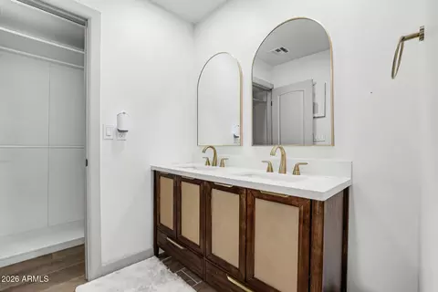 Bath - 7513 N 18th Ave, Phoenix, AZ 85021 photo 1 of 7