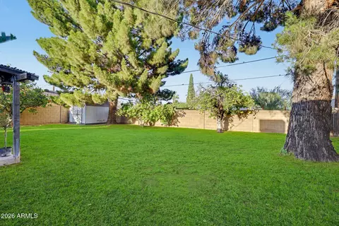 Exterior - 7513 N 18th Ave, Phoenix, AZ 85021 photo 7 of 9