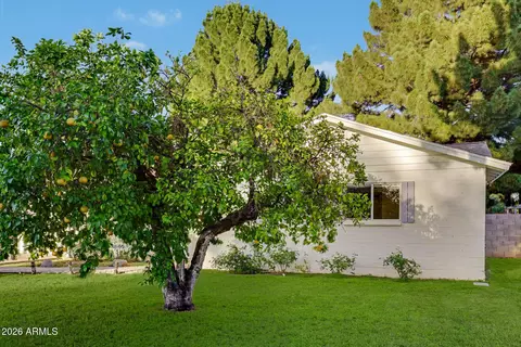 Exterior - 7513 N 18th Ave, Phoenix, AZ 85021 photo 3 of 9