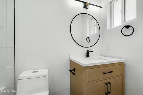 Bath - 7513 N 18th Ave, Phoenix, AZ 85021 photo 6 of 7