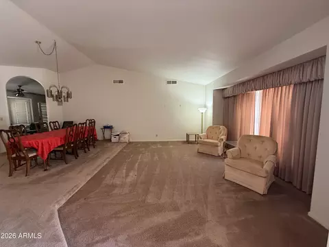 685 E Linda Ln, Gilbert, AZ 85234 photo 4