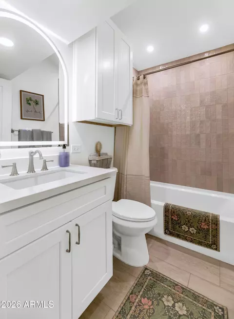 Bath - 107 E Mckinley St, Tempe, AZ 85288 photo 3 of 4