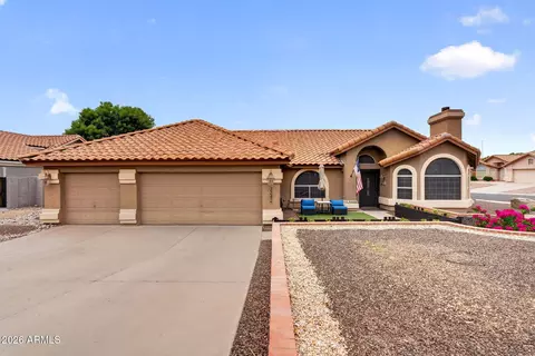 3242 N Ricardo Cir, Mesa, AZ 85215