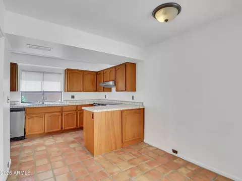 Kitchen - 1010 E Becker Ln, Phoenix, AZ 85020 photo 1 of 6