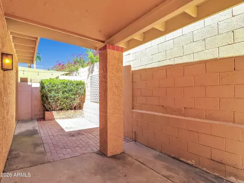 Exterior - 1010 E Becker Ln, Phoenix, AZ 85020 photo 4 of 8