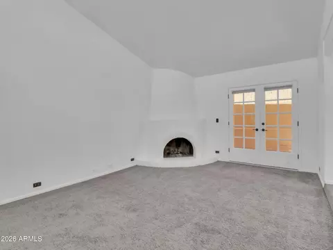 Living - 1010 E Becker Ln, Phoenix, AZ 85020 photo 3 of 7