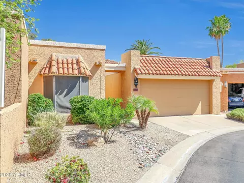 Exterior - 1010 E Becker Ln, Phoenix, AZ 85020 photo 3 of 8