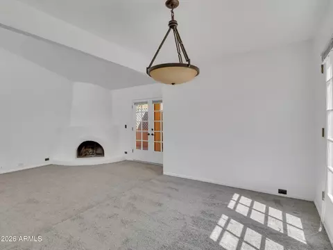 Living - 1010 E Becker Ln, Phoenix, AZ 85020 photo 6 of 7