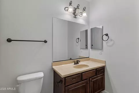 Bath - 2448 E Amber Ct, Gilbert, AZ 85296 photo 3 of 6