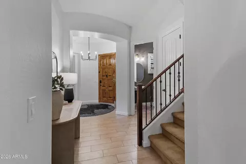Entry Way - 2448 E Amber Ct, Gilbert, AZ 85296 photo 5 of 8