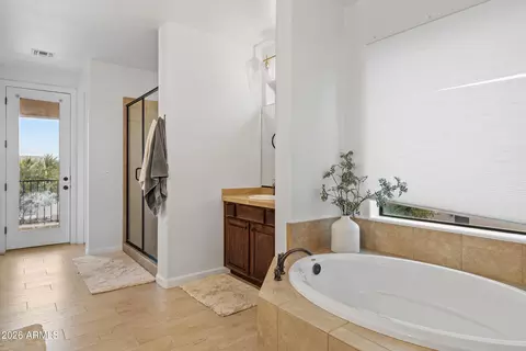 Bath - 2448 E Amber Ct, Gilbert, AZ 85296 photo 4 of 6