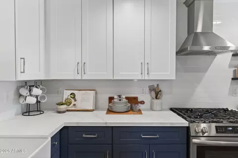 Kitchen - 3839 E Vernon Ave, Phoenix, AZ 85008 photo 5 of 5