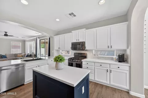 Kitchen - 1250 E Indigo St, Gilbert, AZ 85298 photo 4 of 6