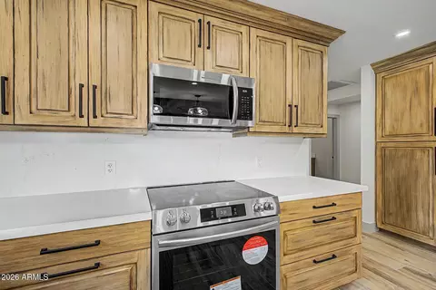 Kitchen - 7844 N 17th Ave, Phoenix, AZ 85021 photo 3 of 7