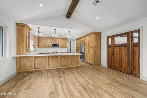 Entry Way - 7844 N 17th Ave, Phoenix, AZ 85021 photo 2 of 4