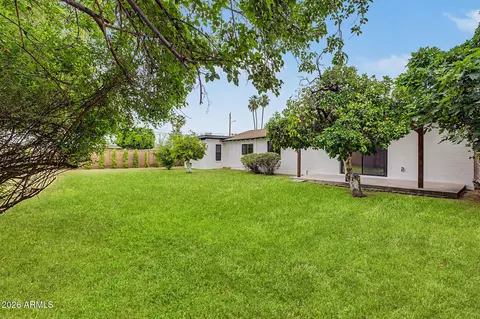 Exterior - 7844 N 17th Ave, Phoenix, AZ 85021 photo 7 of 15