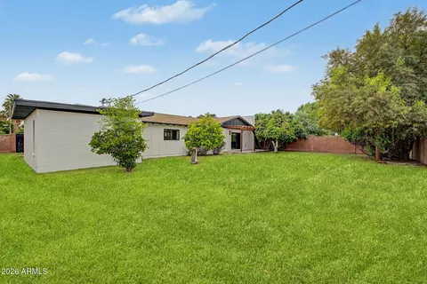 Exterior - 7844 N 17th Ave, Phoenix, AZ 85021 photo 9 of 15