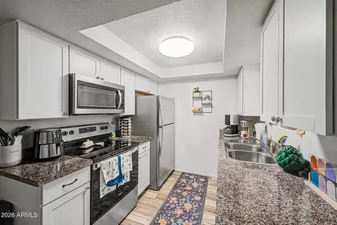 3131 W Cochise Dr #223, Phoenix, AZ 85051