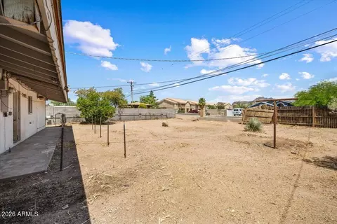 Exterior - 403 S Cardinal Dr, Apache Junction, AZ 85120 photo 2 of 7